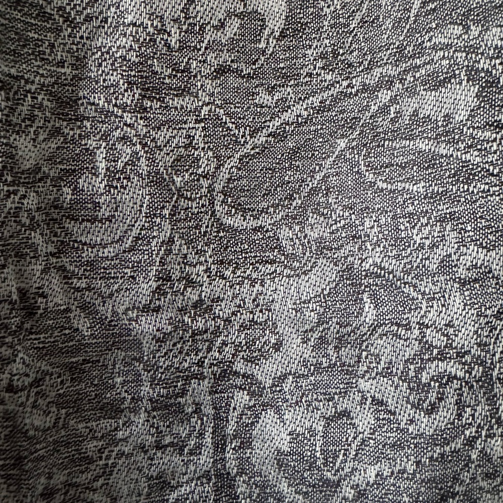 🌷Black, White, Grey, Silver Pashmina-Like Scarf Wrap w/ Fringe - Picture 6 of 8